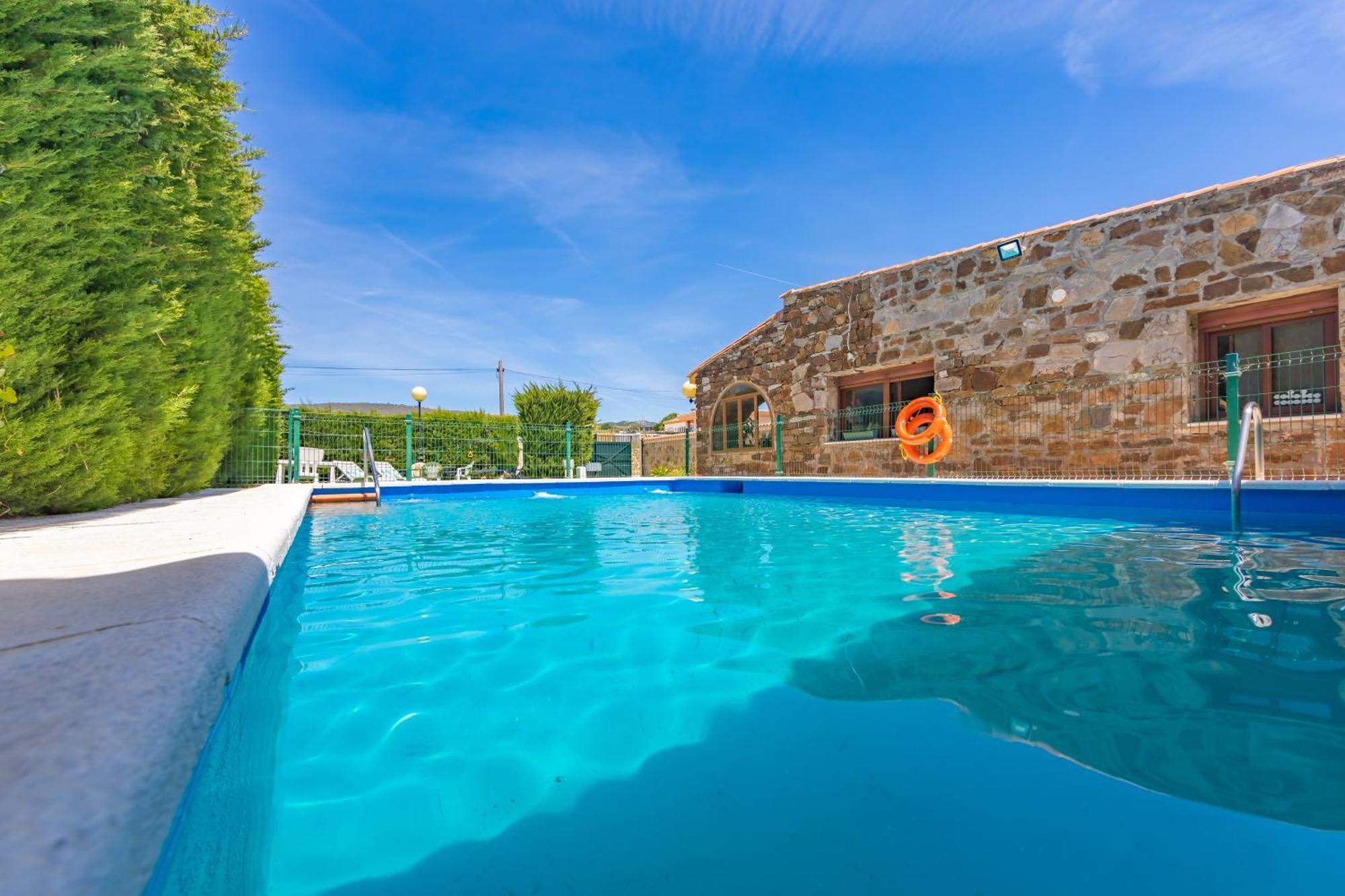Chalet Con Piscina Privada En Bolonia Tarifa Bagian luar foto
