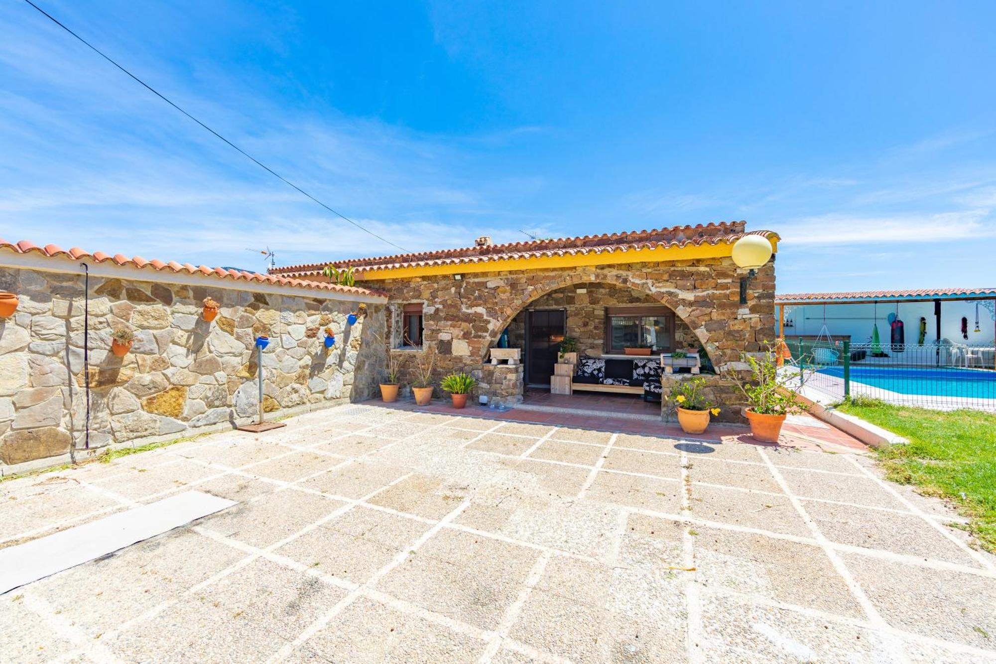 Chalet Con Piscina Privada En Bolonia Tarifa Bagian luar foto